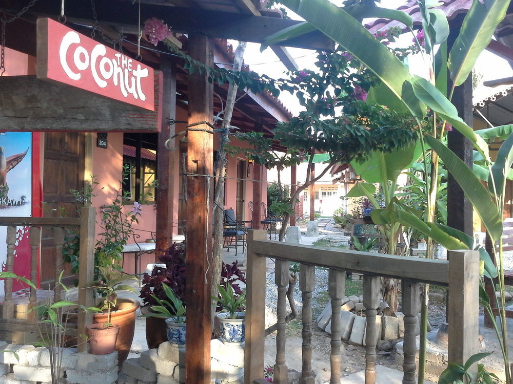 The Coconut Langkawi Hotel Pantai Cenang  Exterior photo