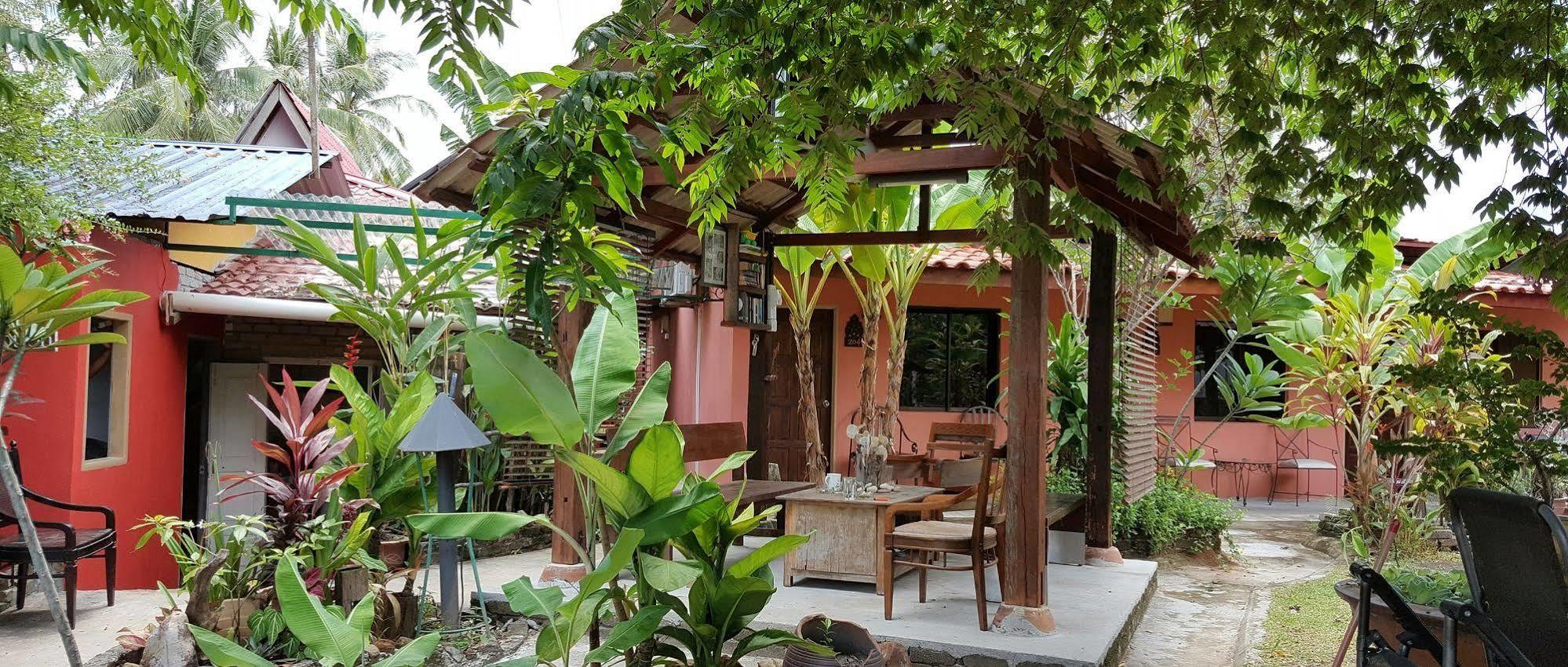 The Coconut Langkawi Hotel Pantai Cenang  Exterior photo